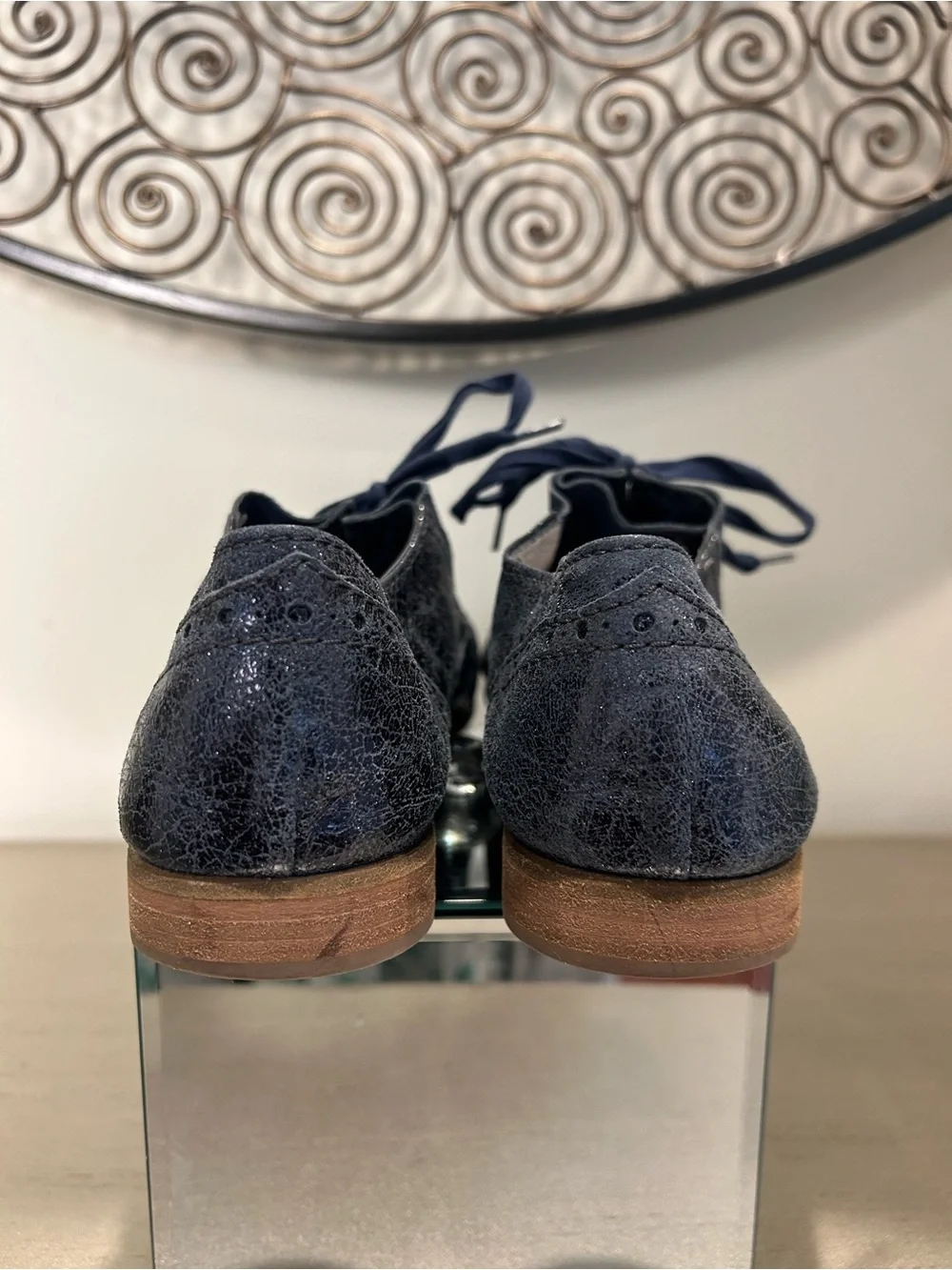 Homers women 's Textured Lace-Up Derby Shoes in Deep Navy